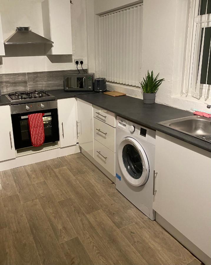 Cosy 3 Bedroom House, Free Parking & Wifi Nottingham Exterior photo